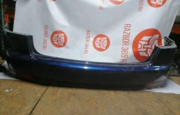 Бампер для Volkswagen Touran 2006 года на фотографиях