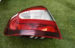 Фонарь левый для Skoda Rapid 2018 года на фотографиях