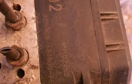 Блок АБС (MN102452) для Mitsubishi L200 KB4T 2007-2016