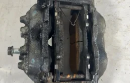 Суппорт передний правый для Mitsubishi Pajero V90 5dr 2006-2011