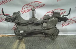 Подрамник двигателя для Hyundai i40 на фотографиях