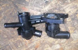 Термостат для Volkswagen Golf 2011 года на фотографиях