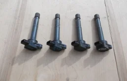 Катушка зажигания для Honda Accord 2005 года на фотографиях