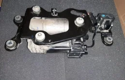 Компрессор пневмоподвески задний для BMW X6 2015 года на фотографиях