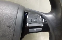 Подушка безопасности водителя для Volkswagen Touareg на фотографиях