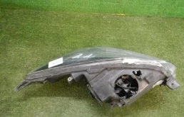 Фара ксенон левая для Opel Insignia 2013 года на фотографиях