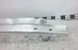 Усилитель заднего бампера для Volkswagen Touareg на фотографиях