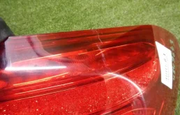 Фонарь внутренний правый для Mercedes-Benz E class на фотографиях