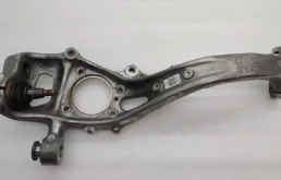 Кулак левый поворотный для Audi Q7 4M 2015+