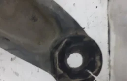 Пластиковая защита двигателя для Volvo XC90 2002 года на фотографиях