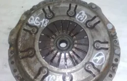 Двигатель для Nissan Primera 1999 года на фотографиях