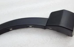 Молдинг крыла передний левый для Toyota RAV4 2018 года на фотографиях