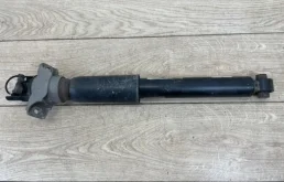 Амортизатор задний правый для Audi Q7 на фотографиях