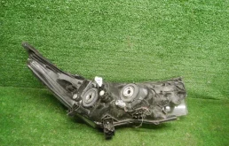 Фары для Toyota Corolla 2016 года на фотографиях