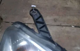 Фара правая для Opel Zafira 2005 года на фотографиях