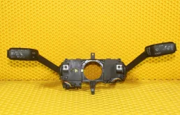 Подрулевой переключатель для Skoda Rapid 2017 года на фотографиях