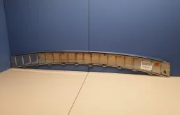 Накладка заднего бампера для Volkswagen Touareg 2018 года на фотографиях