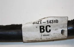 Провод высоковольтный длинный для Jaguar XF 2010 года на фотографиях