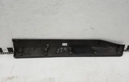 Молдинг крыла передний левый для Toyota RAV4 2023 года на фотографиях