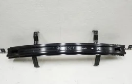 Усилитель заднего бампера для Hyundai Solaris 2014 года на фотографиях