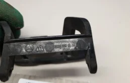 Крышка форсунки фароомывателя левая для Mercedes-Benz M class на фотографиях