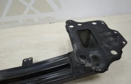 Усилитель бампера передний верхний для Hyundai Elantra на фотографиях