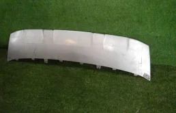 Накладка переднего бампера для Audi Q3 на фотографиях