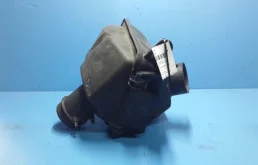 Корпус воздушного фильтра для Nissan X-Trail 2012 года на фотографиях