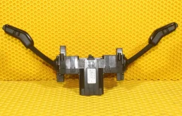 Подрулевой переключатель для Skoda Rapid 2017 года на фотографиях