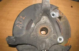 Кулак поворотный левый для Opel Insignia на фотографиях