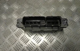 Блок управления двигателем для Volkswagen Polo 2020 года на фотографиях