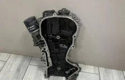 Передняя крышка двигателя для Volkswagen Polo на фотографиях