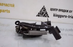 Замок капота для BMW X6 2022 года на фотографиях