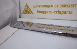 Накладка заднего бампера правая для Volkswagen Touareg 2007 года на фотографиях