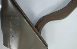 Петля капота левая для Skoda Rapid 2025 года на фотографиях