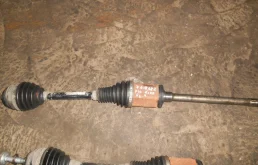 Привод передний правый (31 60 7618682) для BMW 5er Ф10 2010-2013