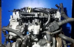 Двигатель без навесного для Ford Kuga 2015 года на фотографиях