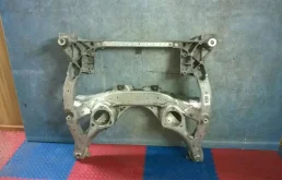 Подрамник двигателя для BMW 5er Ф10 2010-2013