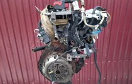 Двигатель без навесного для Fiat Doblo 2008 года на фотографиях