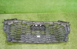 Решетка радиатора для Audi Q3 2023 года на фотографиях