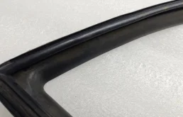 Молдинг двери передний правый для Hyundai Solaris на фотографиях