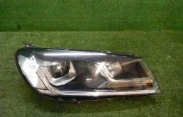 Фара ксенон левая для Volkswagen Touareg 2018 года на фотографиях