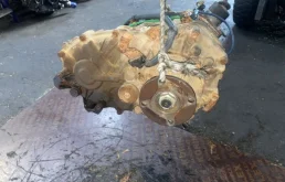 Раздатка для Toyota Land Cruiser Prado 2000 года на фотографиях