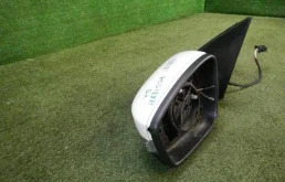 Стекла и зеркала для Skoda Rapid 2018 года на фотографиях