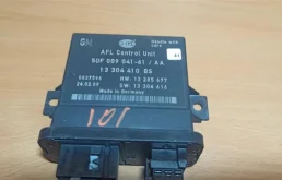 Блок розжига ксенона для Opel Insignia 2013 года на фотографиях