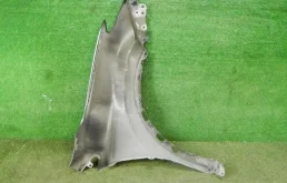 Крыло левое для Toyota RAV4 2016 года на фотографиях