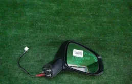 Зеркала для Toyota RAV4 2021 года на фотографиях