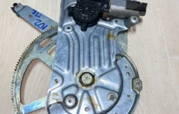 Стеклоподъемник передний левый для Volvo XC90 2014 года на фотографиях