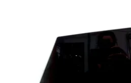 Стекло двери заднее левое для Audi Q7 на фотографиях