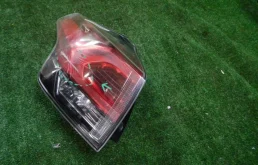 Фонарь левый для Toyota RAV4 на фотографиях